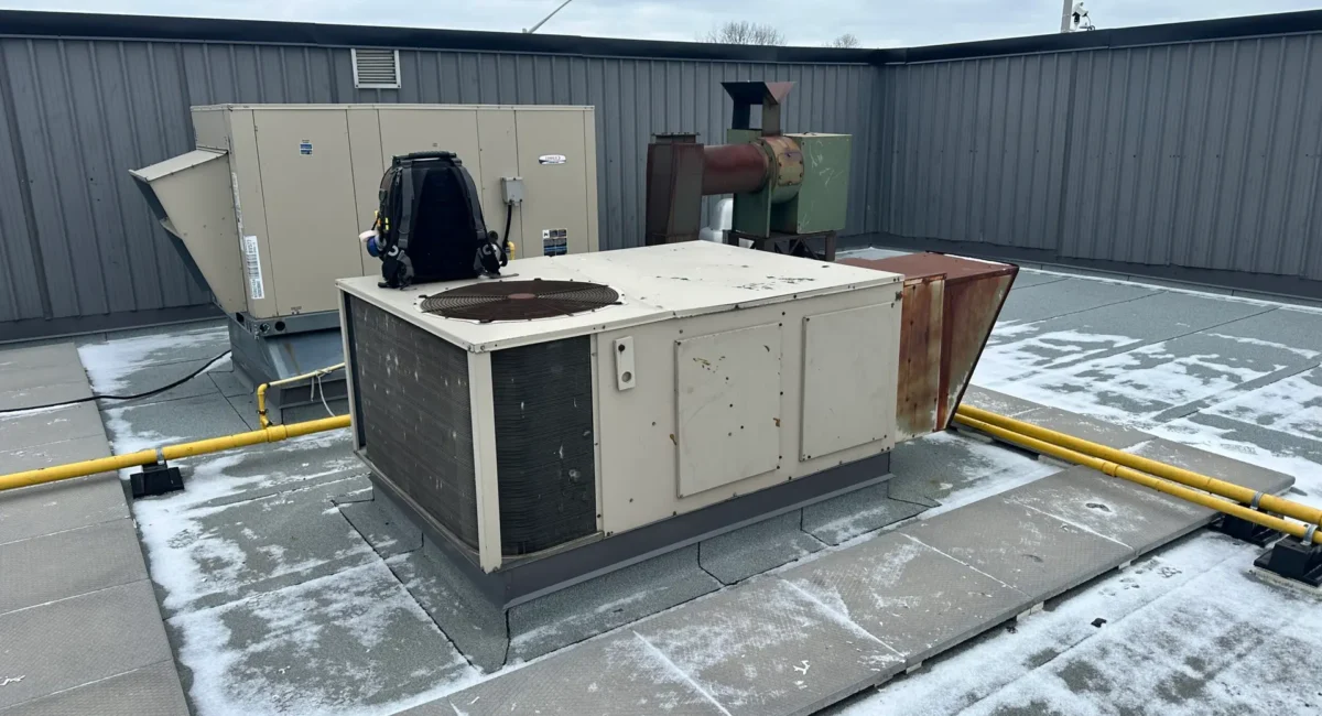 Lennox Rooftop installation in Milton by ACM Mechanical Inc